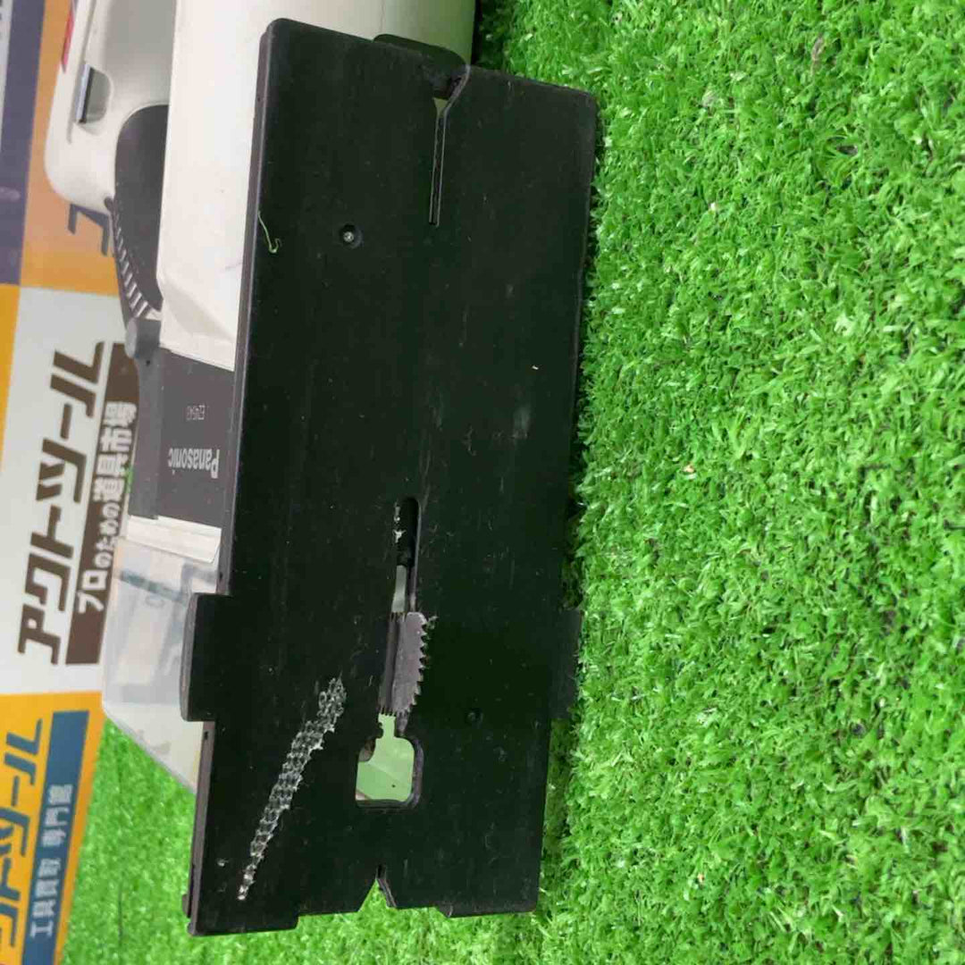 ◇パナソニック(Panasonic) コードレス角穴カッター本体のみ EZ4543X-B【草加店】