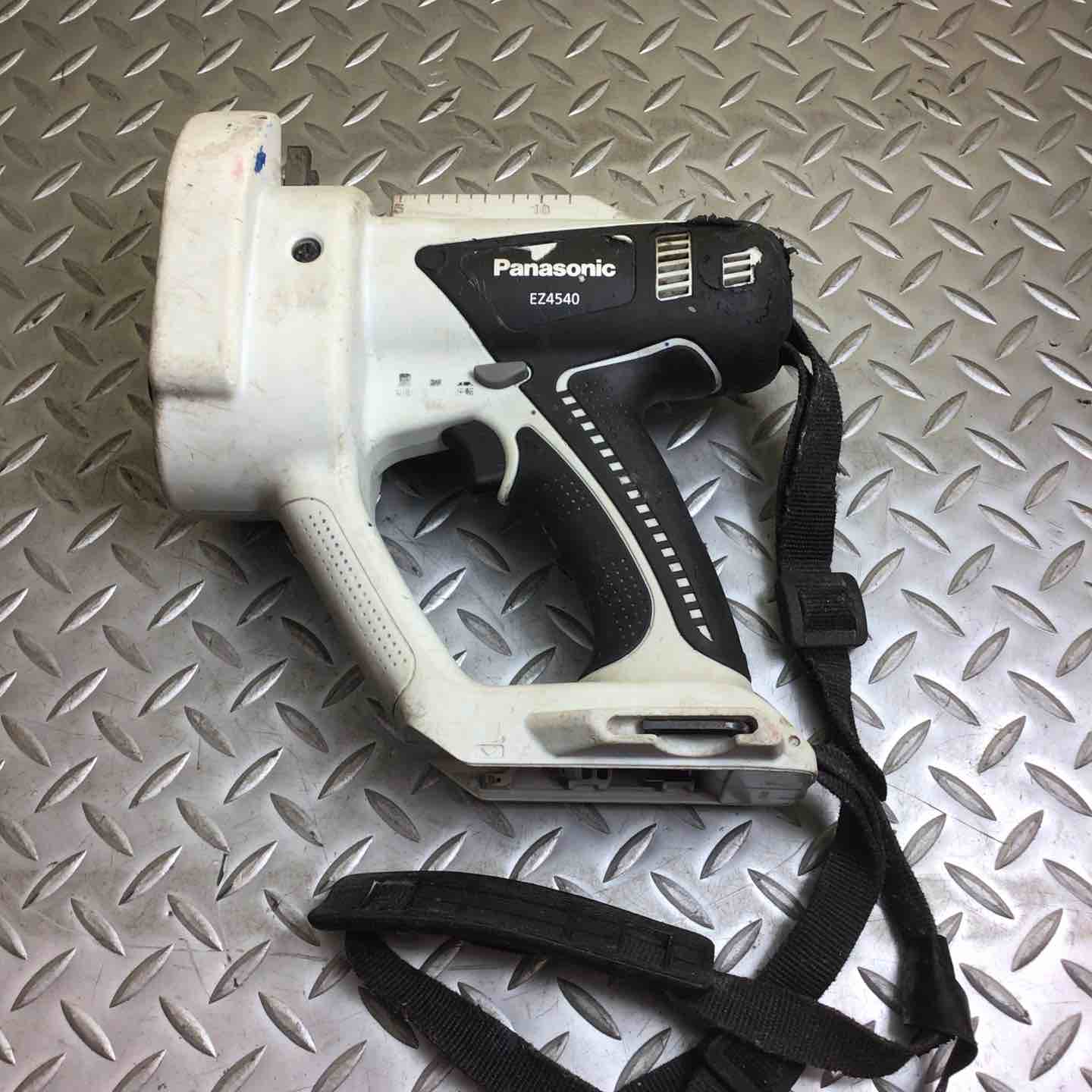 Panasonic - Panasonic 充電全ネジカッター  EZ4540LS2S-B パナソニック 14.4V 充電全ネジカッター EZ4540LS2S-B/LOWS 電動