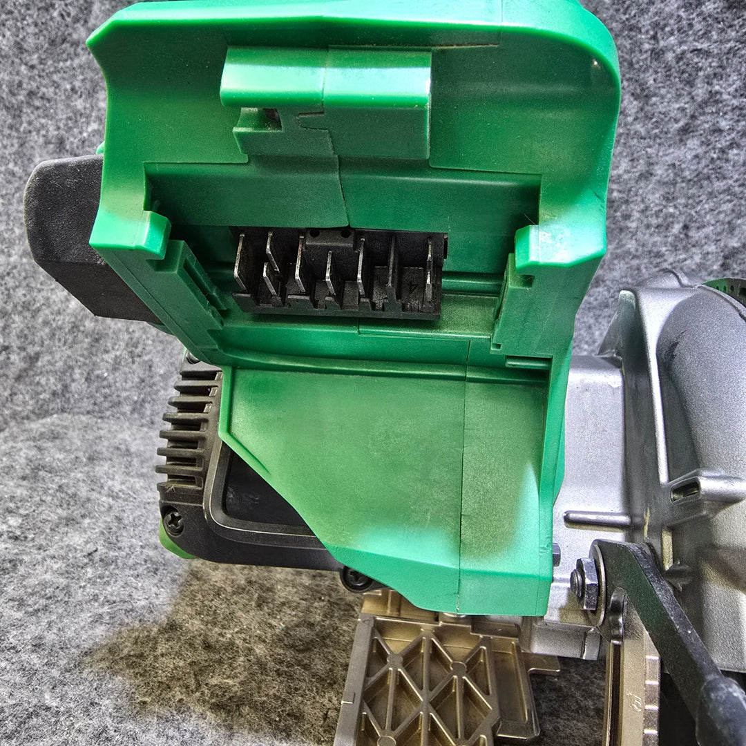 【中古品・マルチボルトバッテリー付き！】ハイコーキ(HIKOKI ※旧:日立工機) コードレス丸のこ C3605DB(NN)【桶川店】