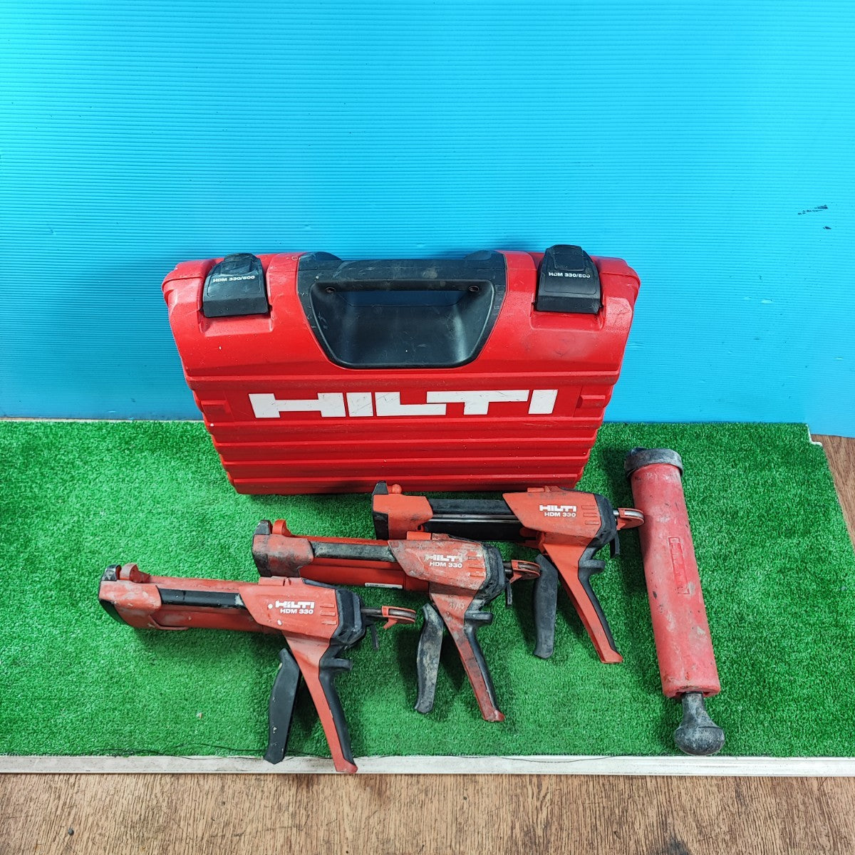 ✨ヒルティ　中古　HDM330　手動式接着剤 ディスペンサー　ケース/付属品付き✨うるま市田場✨ ヒルティ(HILTI) 手動式接着剤ディスペンサー HDM330【草加店
