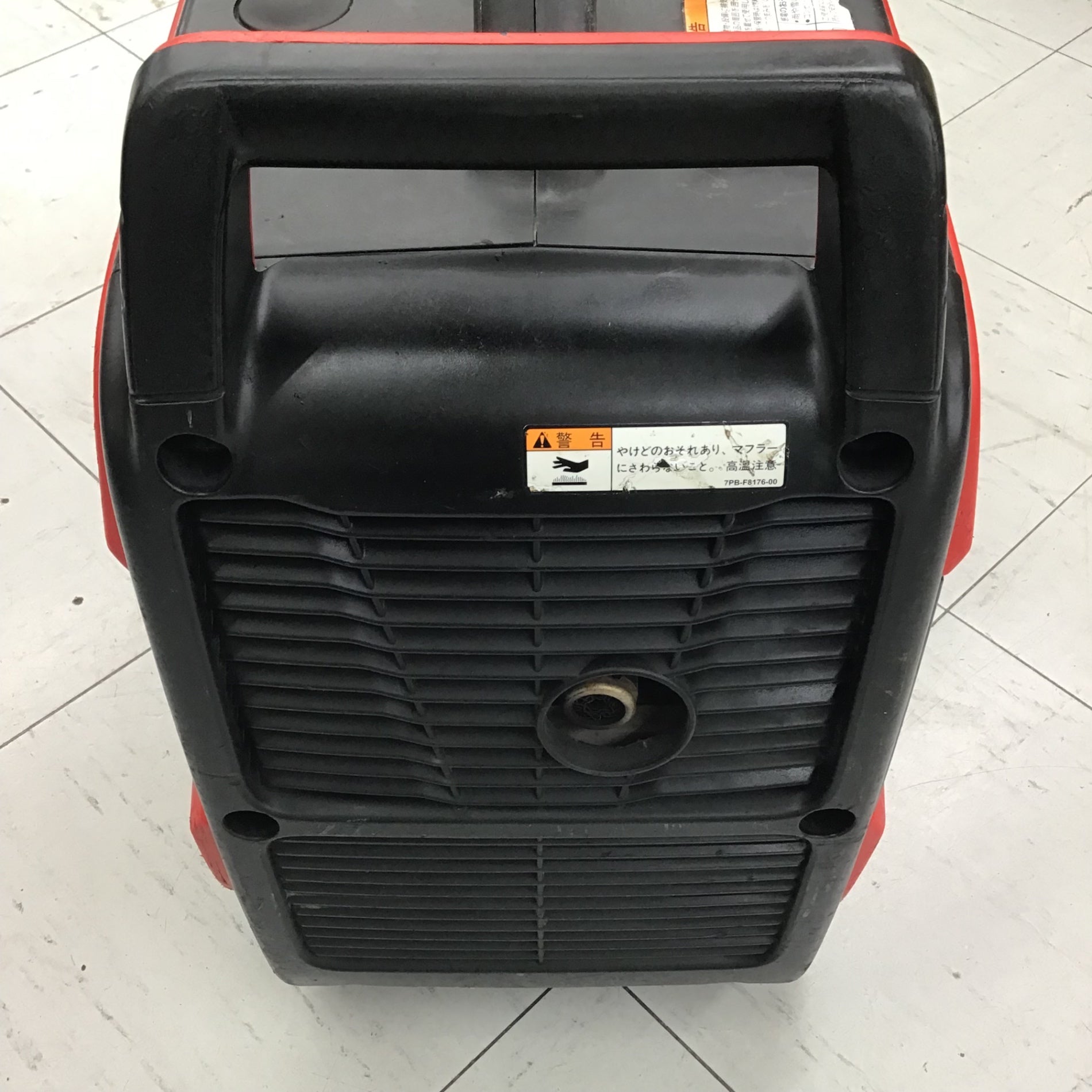 【中古品】 新ダイワ/Shindaiwa インバーター発電機・IEG1800M-Y 【鴻巣店】