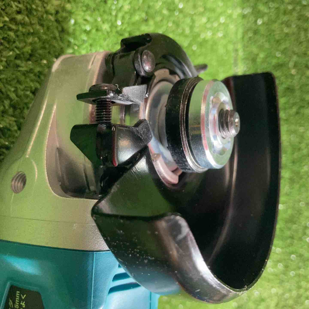 マキタ(makita) 100mmコードレスディスクグラインダ GA404DZN (GA404DN)【川崎店】