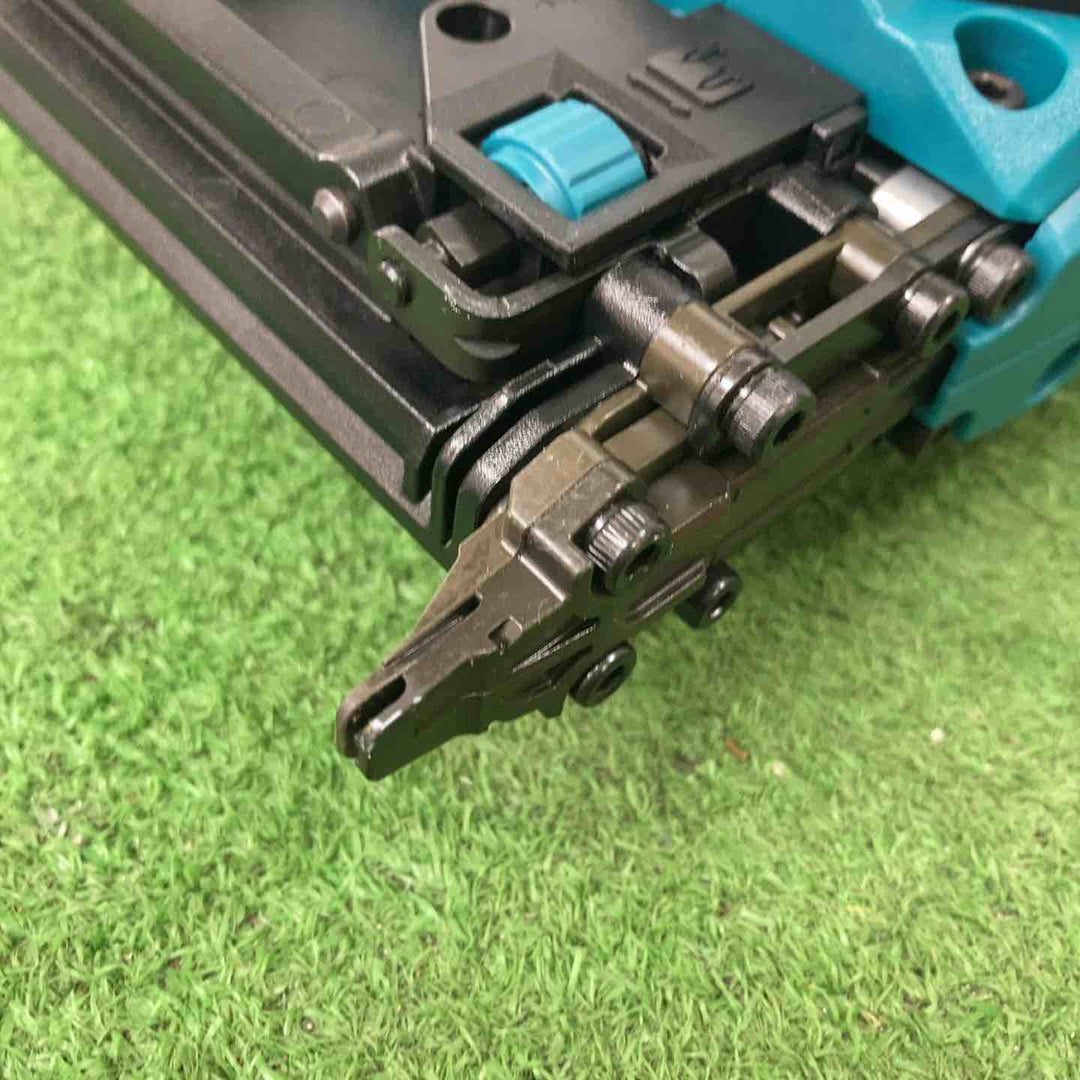 ★マキタ(makita) コードレスフィニッシュネイラ FN001GZK【町田店】