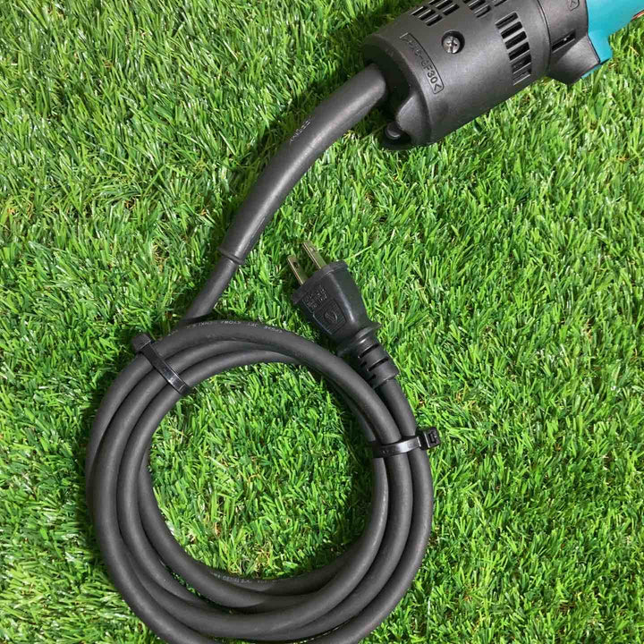 ☆マキタ(makita) 125mm ディスクグラインダ 9535B【戸田店】