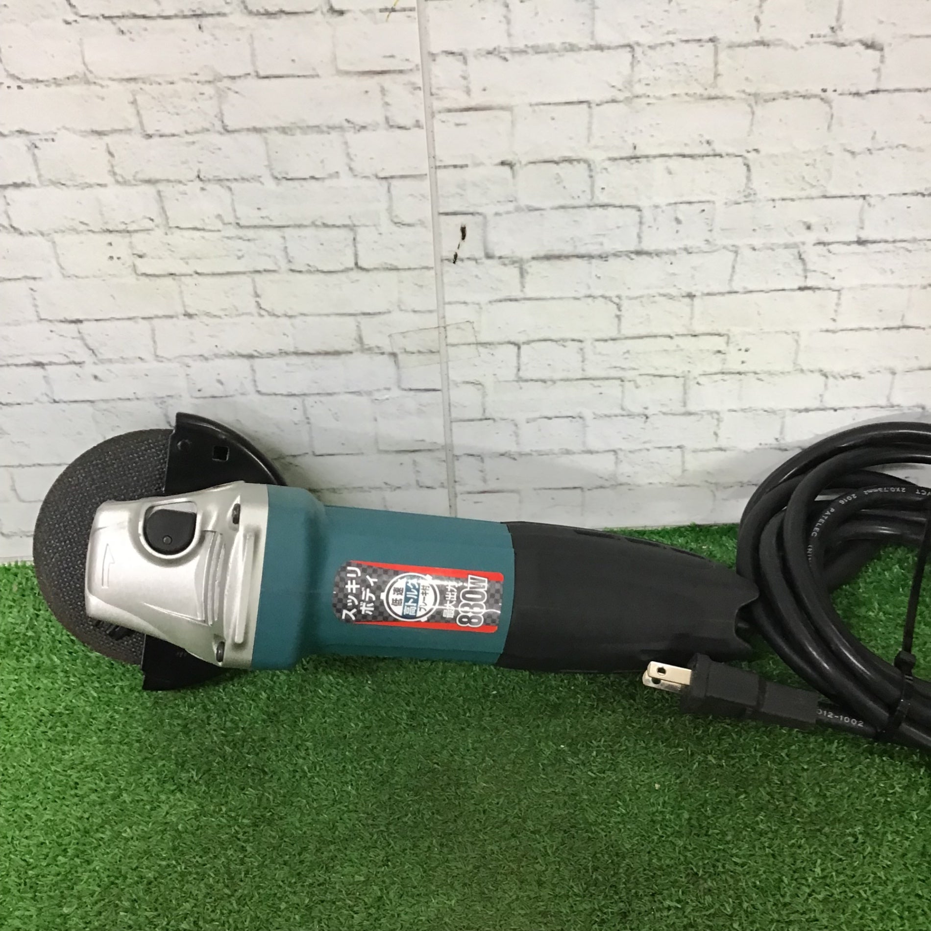 ☆マキタ(makita) 100mmディスクグラインダ GA4033【町田店】 – アクト