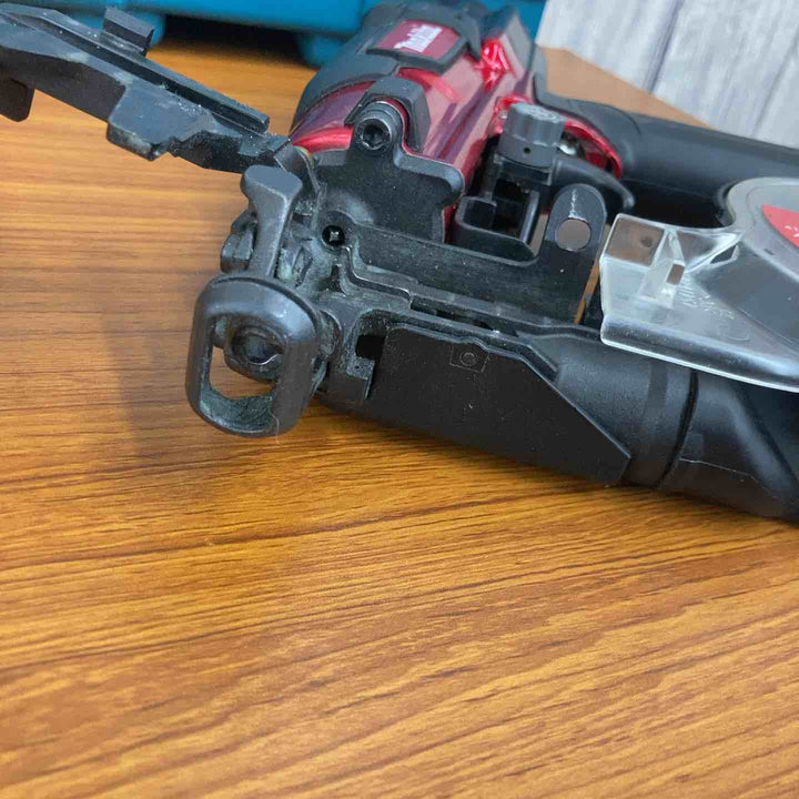 ★マキタ(makita) 高圧エアネジ打ち機 AR411HR【八潮店】