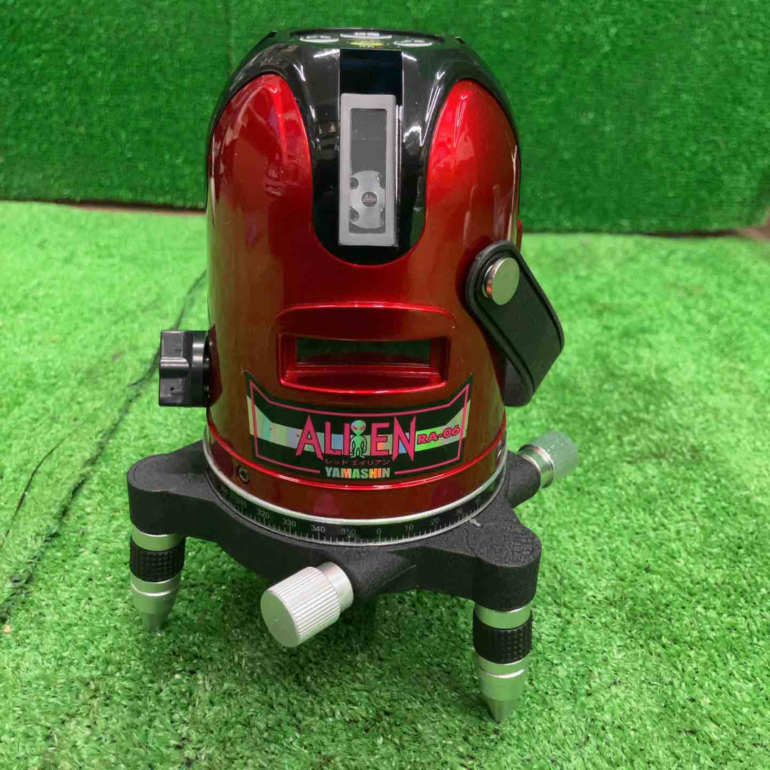 山真製鋸(YAMASHIN) レッドエイリアン レーザー墨出し機 RA-06【桶川店】