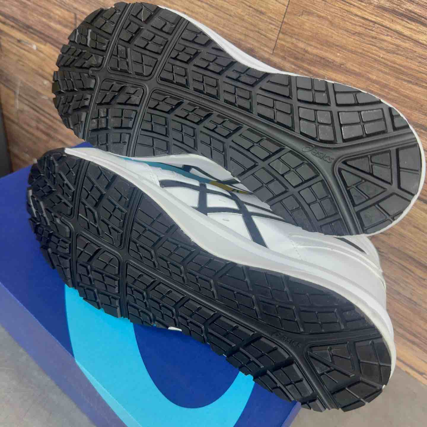 未使用】 アシックス 安全靴 ウィンジョブ CP105 ホワイト／ブラック