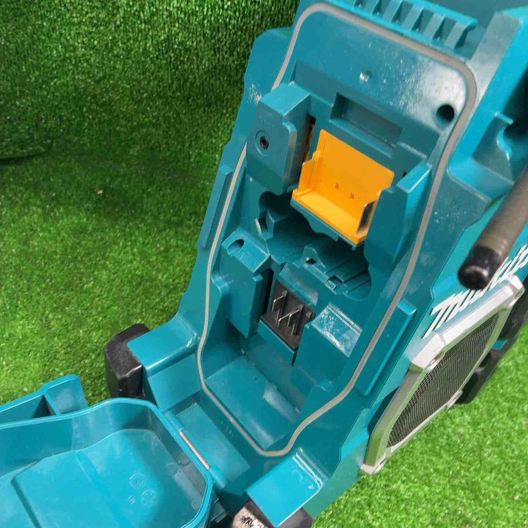 ★マキタ(makita) コードレスラジオ MR108【藤沢店】