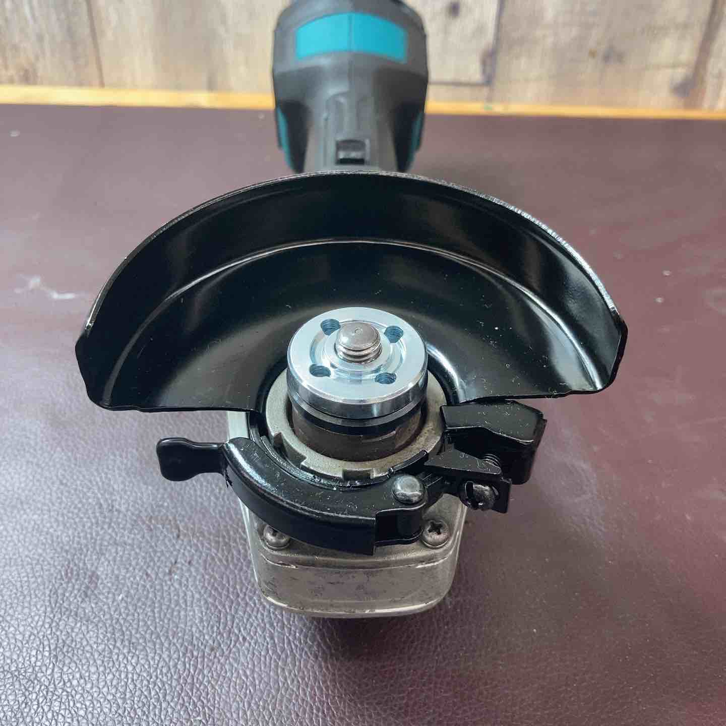 中古品】 マキタ(makita) 18V 100mmコードレスディスクグラインダ