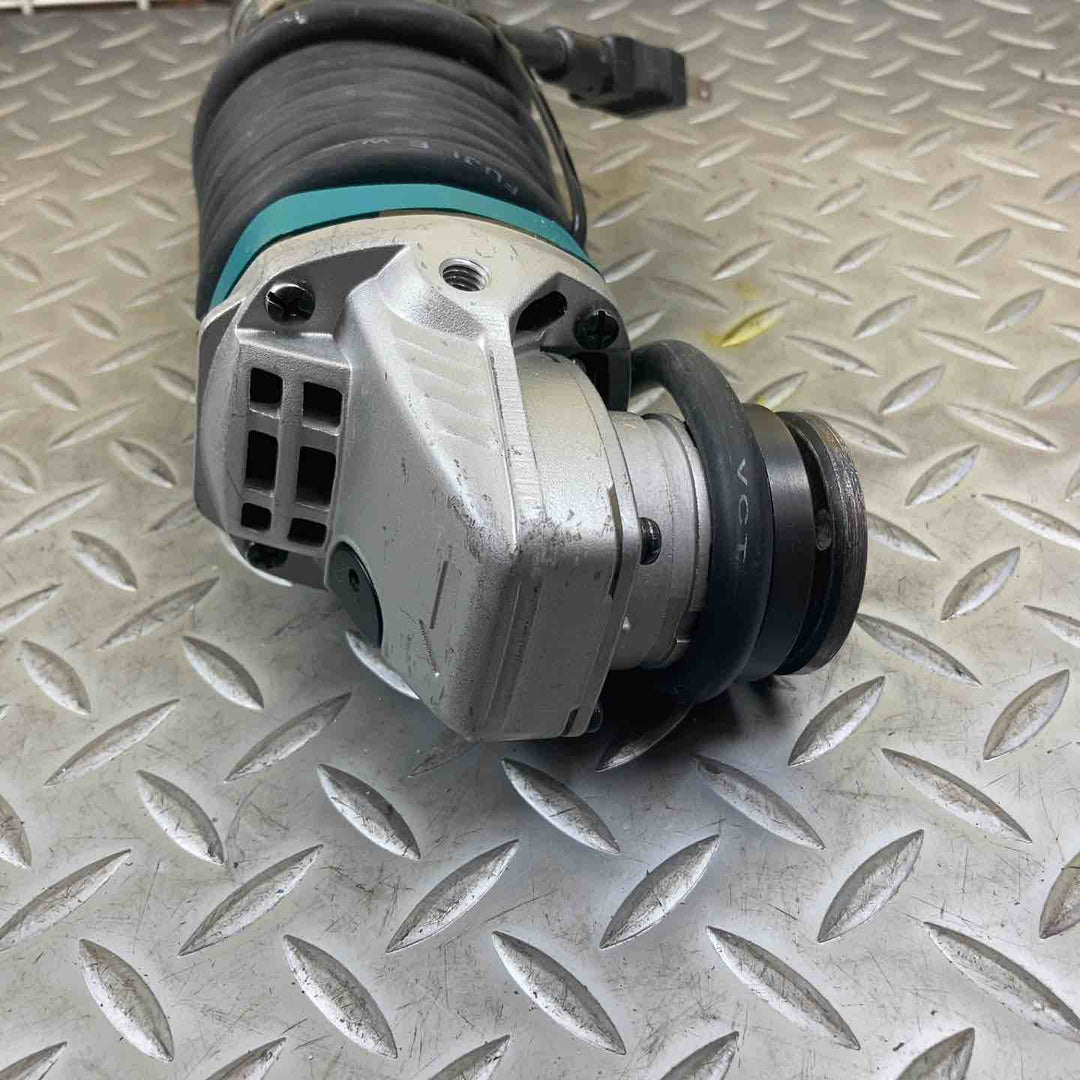 ☆マキタ(makita) 125mm ディスクグラインダ 9535B【川崎店】