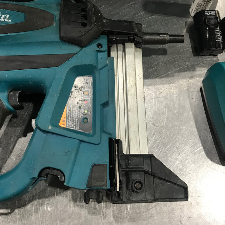 ★マキタ(makita) コードレスコンクリート用ガスピン打ち機 GN420C【川口店】