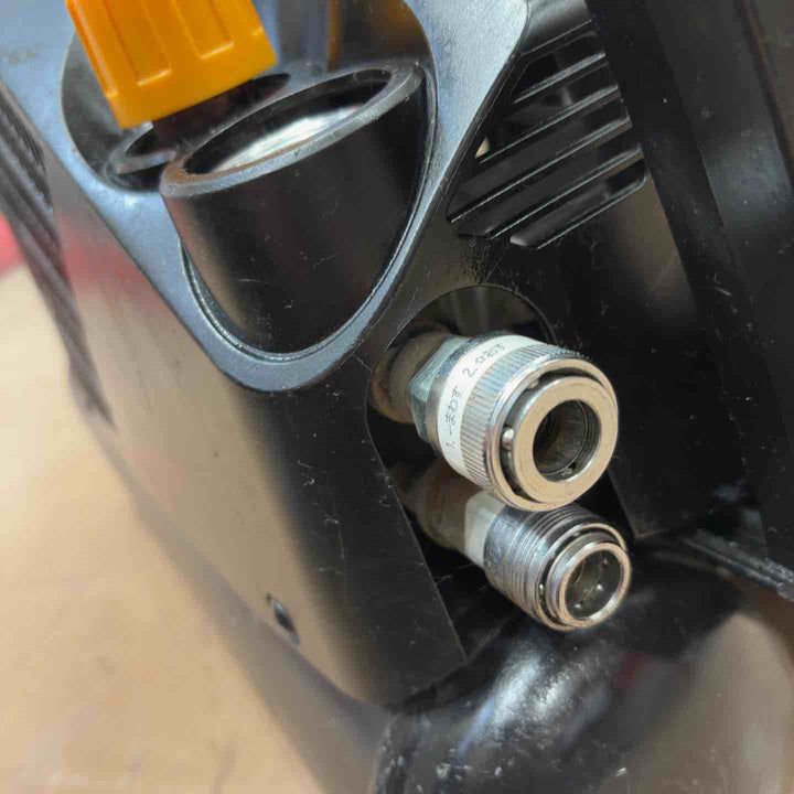 ★マックス(MAX) エアコンプレッサー AK-HL1270E_ブラック 建築 建設 常圧 高圧 一般圧 4口 充填 【草加店】