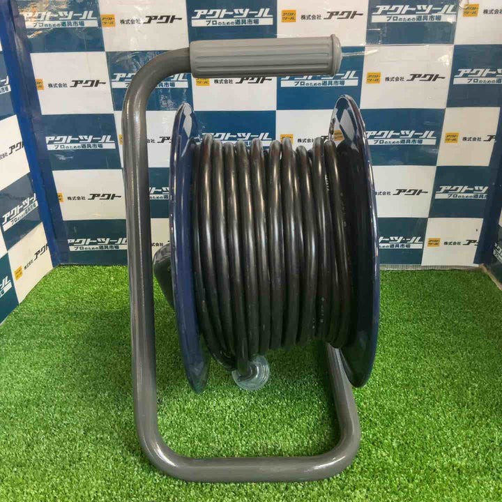 ハタヤ (HATAYA) シンサンデーレインボーリール 屋外用 防雨型 日本製 15ｍ ネイビー CC-15Y(N)【草加店】