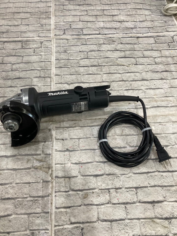 ☆マキタ(makita) 100mmディスクグラインダ 9539B　回転数12000回/分【川口店】