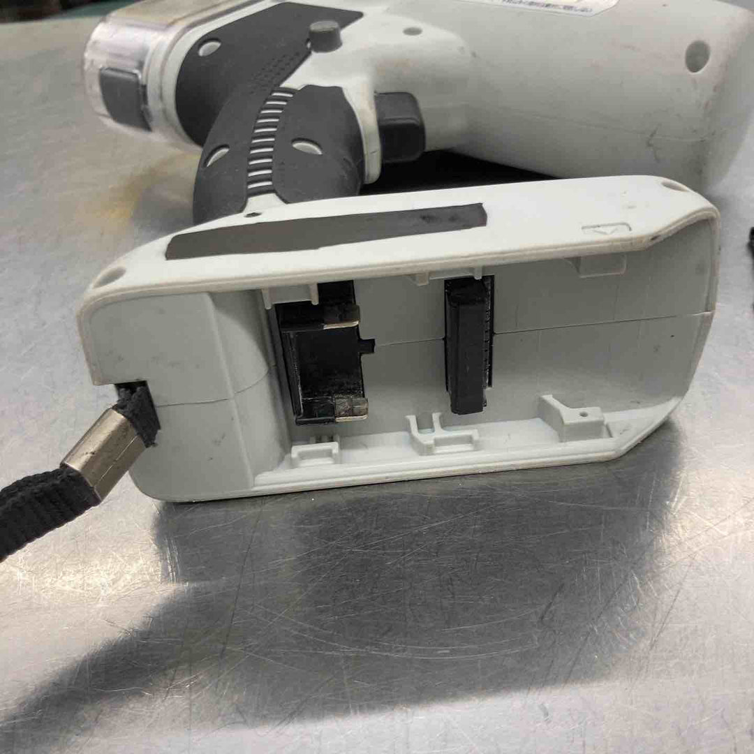 ◇パナソニック(Panasonic) 14.4Vコードレス角穴カッター本体のみ EZ4543X-B 本体のみ【戸田店】