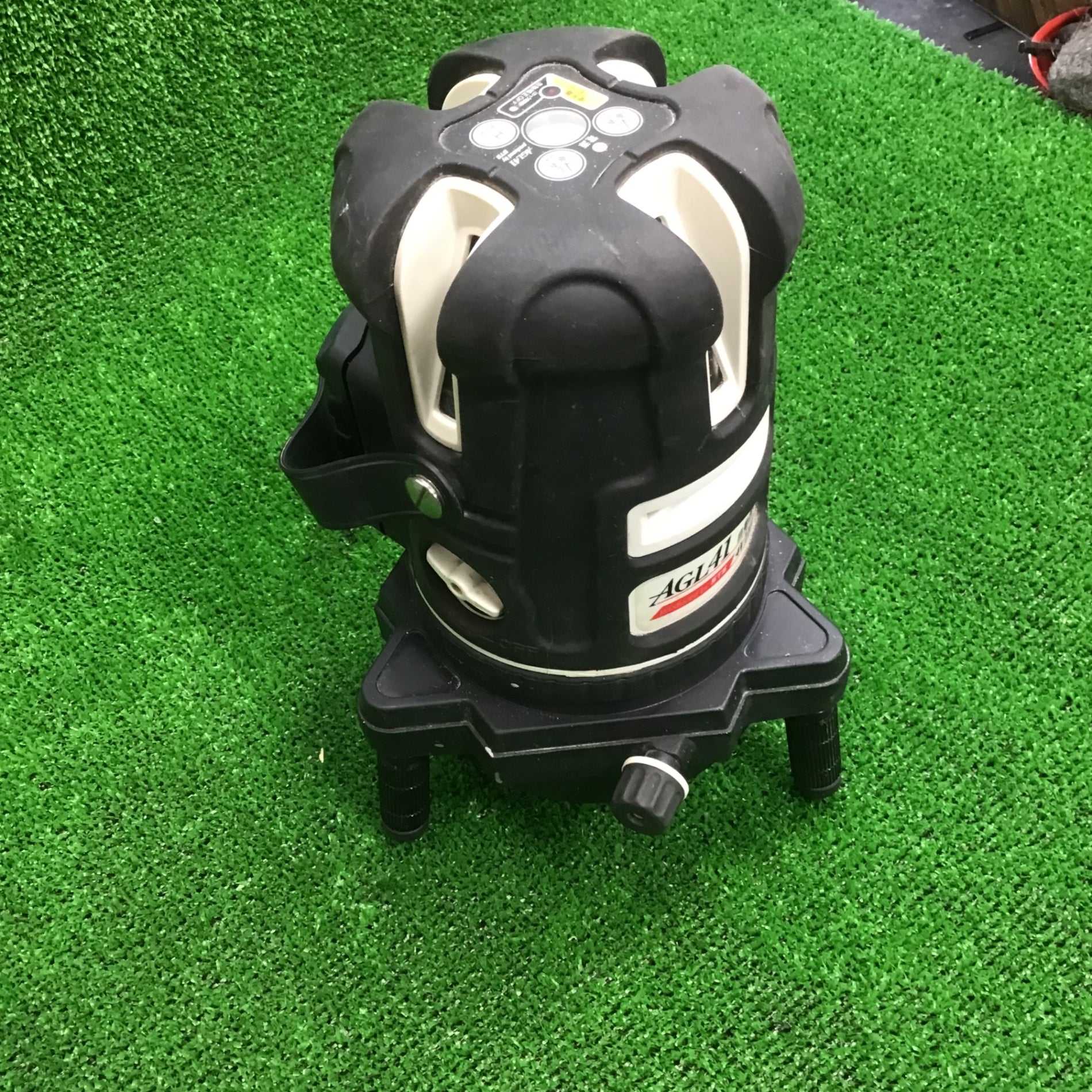 STS 自動誘導レーザー墨出器 AGL41【草加店】 – アクトツール