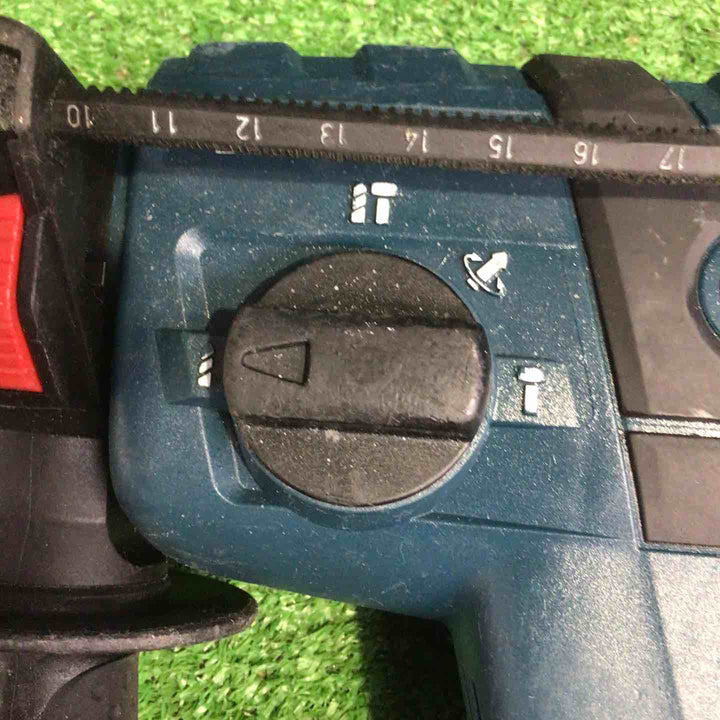 ★ボッシュ(BOSCH) コードレスハンマドリル GBH18V-EC【町田店】