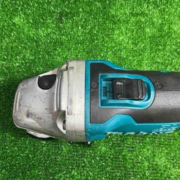 マキタ(makita) 100mmコードレスディスクグラインダ GA404DZN (GA404DN)【藤沢店】