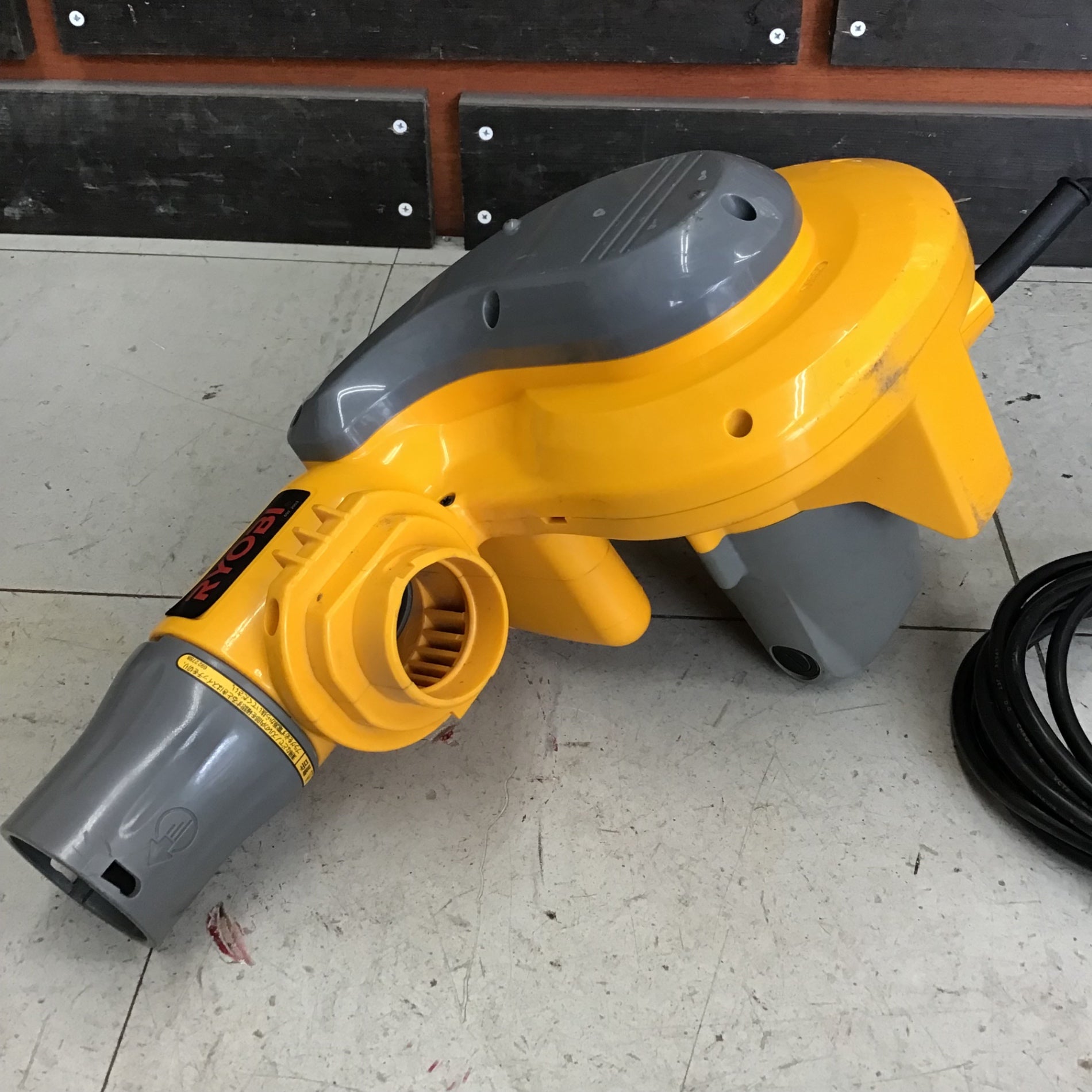 中古品】 リョービ/RYOBI ポータブルブロワバキューム PSV-600 682800A