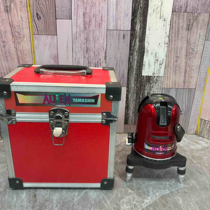 ◇山真製鋸(YAMASHIN) レッドエイリアン レーザー墨出し機 RA-06【八潮店】
