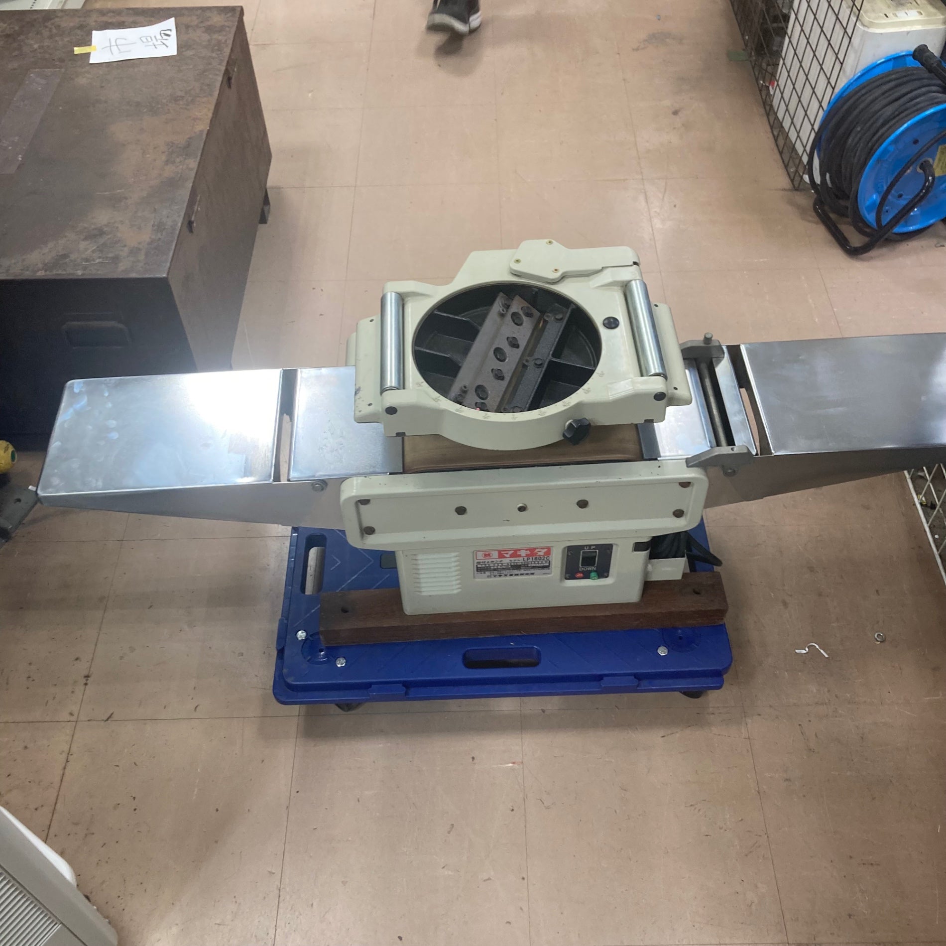 ☆マキタ(makita) 超仕上カンナ LP1802C【草加店】 – アクトツール