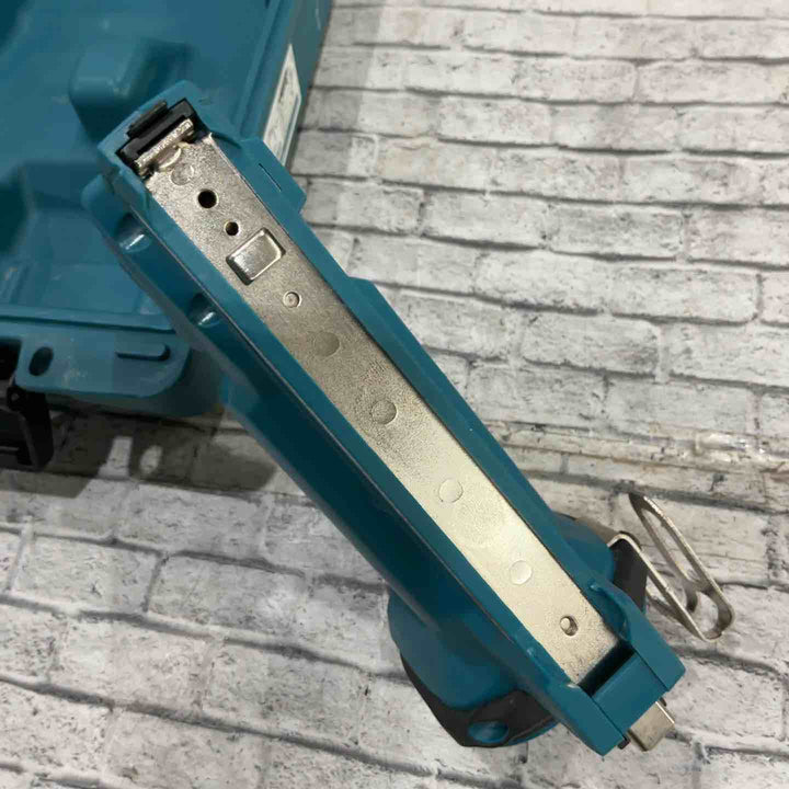 ◇マキタ(makita) コードレスタッカ ST112DRG【川口店】
