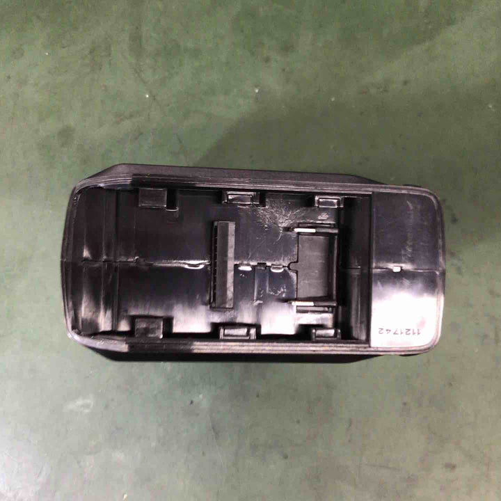 ◇パナソニック 充電LEDスポットワイドライト EZ37C6 (14.4V/18V/21.6V対応) スポット光1500lm ワイド光500lm 本体のみ(電池パック・充電器別売) 作業灯 ワークライト 投光器 ブラック EZ37C6X-B【戸田店】
