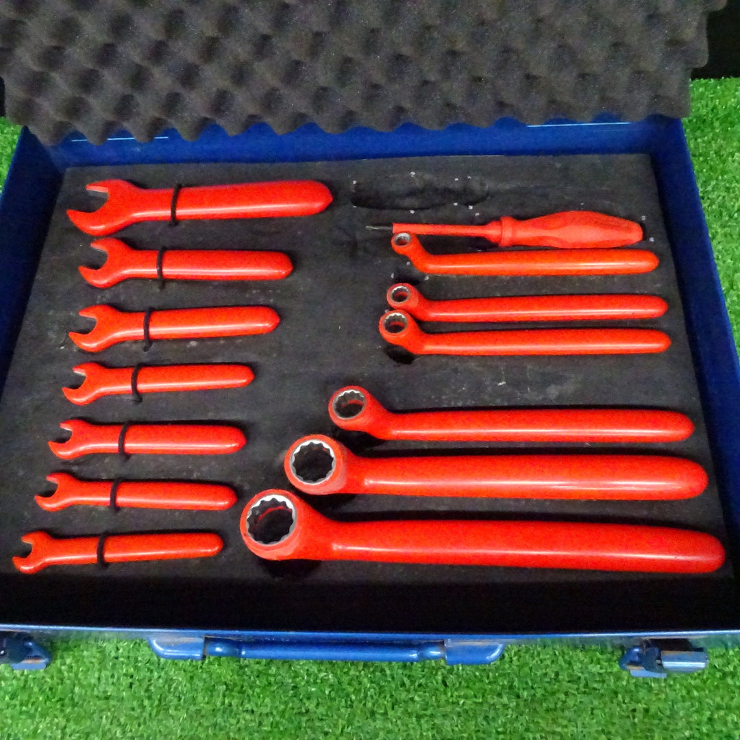 クニペックス/KNIPEX 絶縁工具セット 片口レンチ、スパナ、ドライバー 計14点【岩槻店】