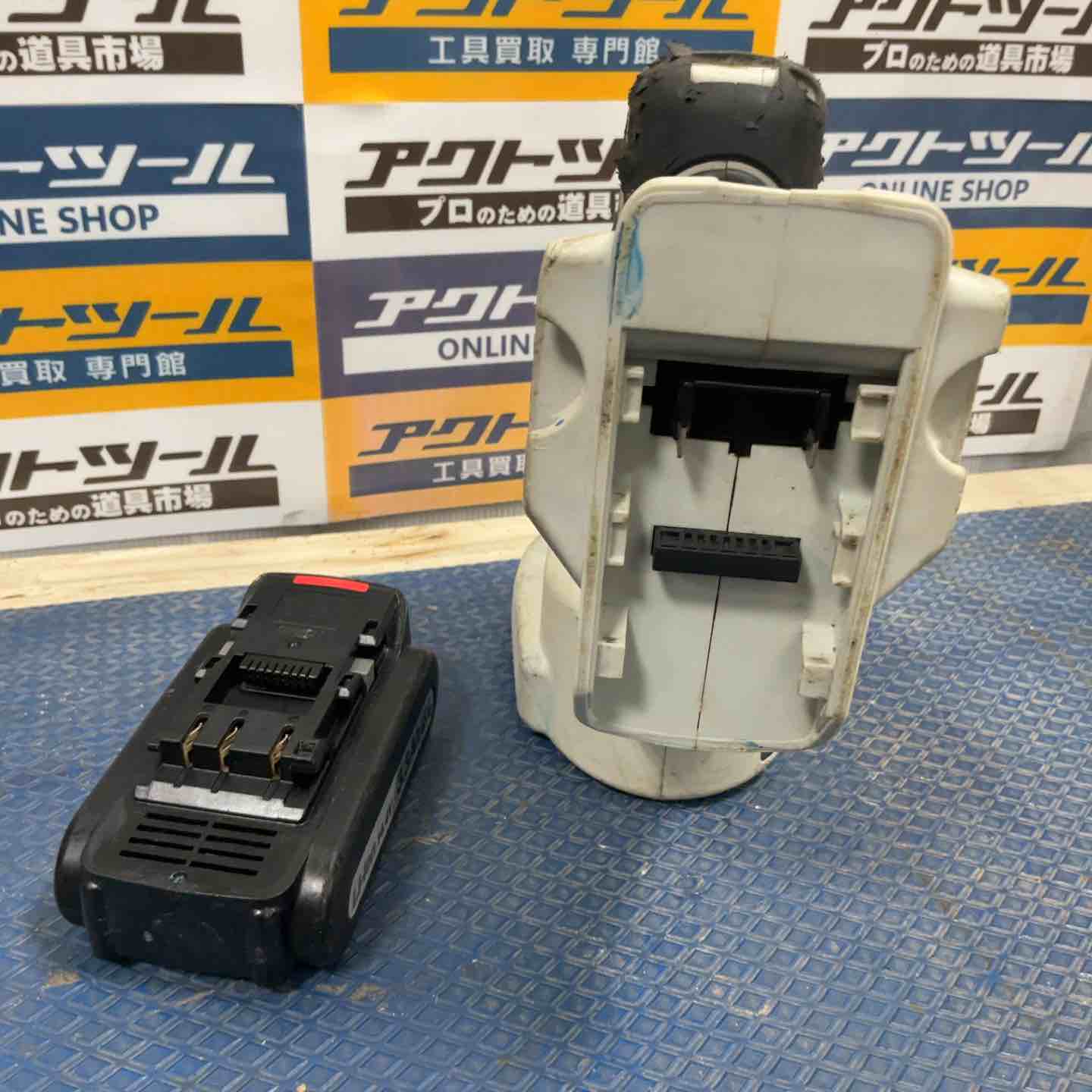 ☆パナソニック(Panasonic) コードレス全ネジカッター14.4V EZ4540LS2S