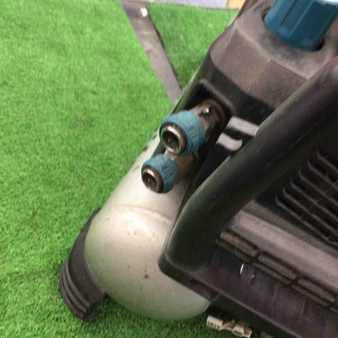 【ジャンク品】マキタ(Makita) エアコンプレッサ(黒) (50/60Hz) AC462XLB【桶川店】