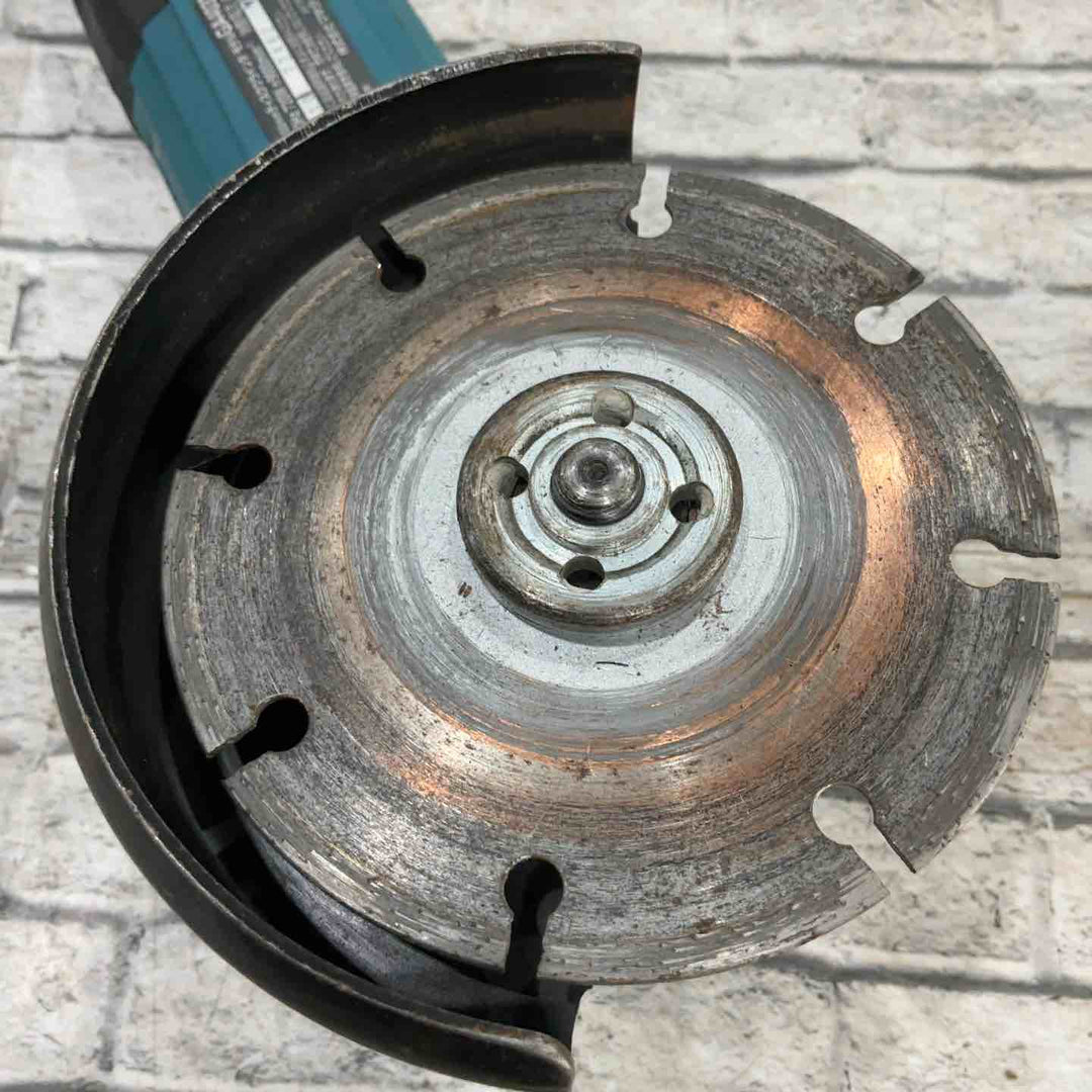 ☆マキタ(makita) 100mmディスクグラインダ GA4032【川口店】