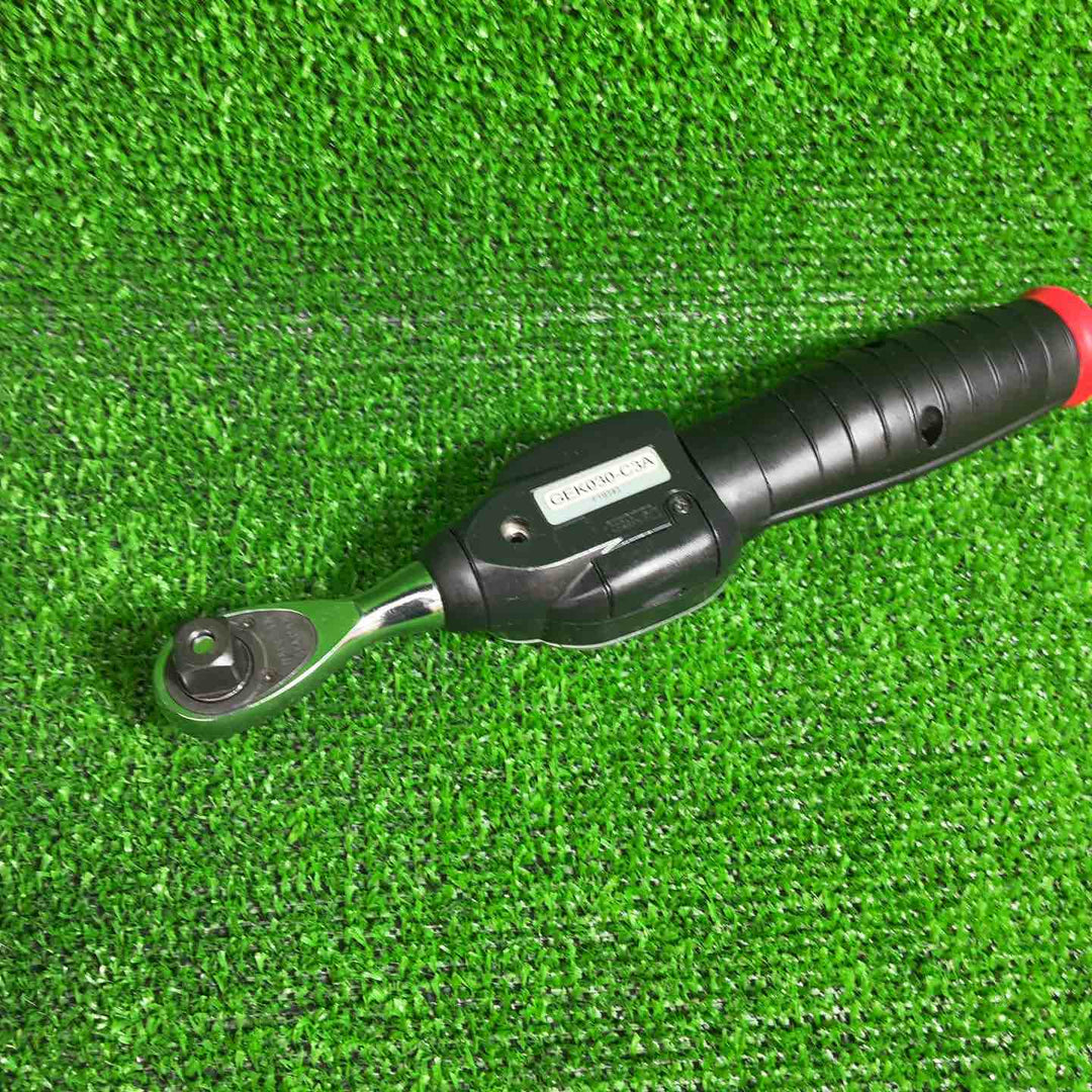 ◇KTC(京都機械工具) デジラチェ 【9.5sq】 小トルクタイプ GEK030-C3A【藤沢店】
