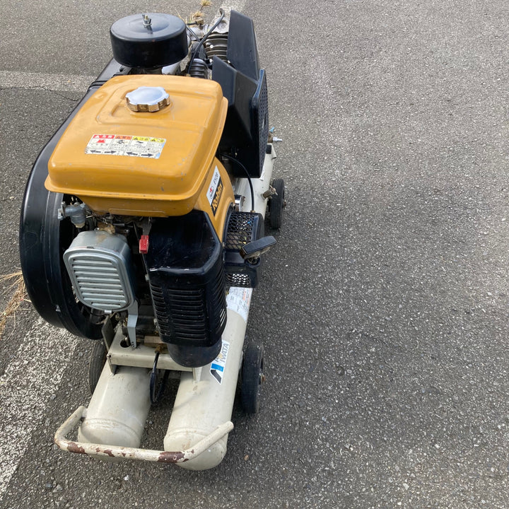 【中古品/店頭受取り限定】アネスト岩田 エンジンコンプレッサ PLUE33-7 3.7kw 5馬力【東大和店】