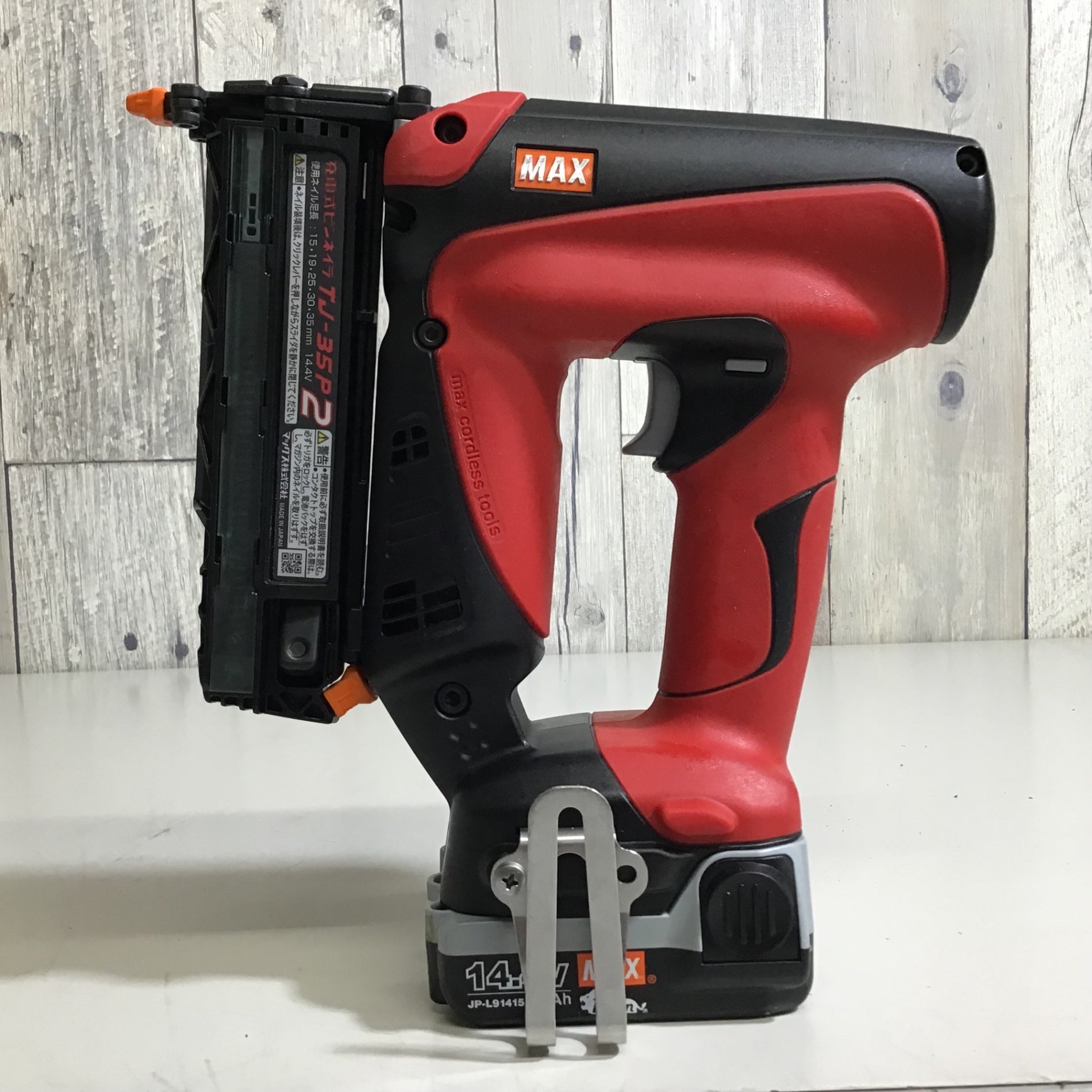 中古品】☆送料無料☆ マックス MAX コードレスピンネイラ TJ-35P2