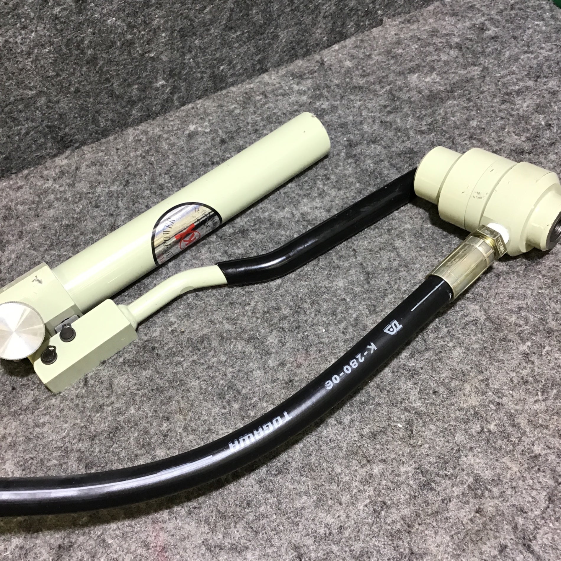 美品】亀倉 PX-1 手動油圧パンチャー バスパンチ 本体のみ【桶川