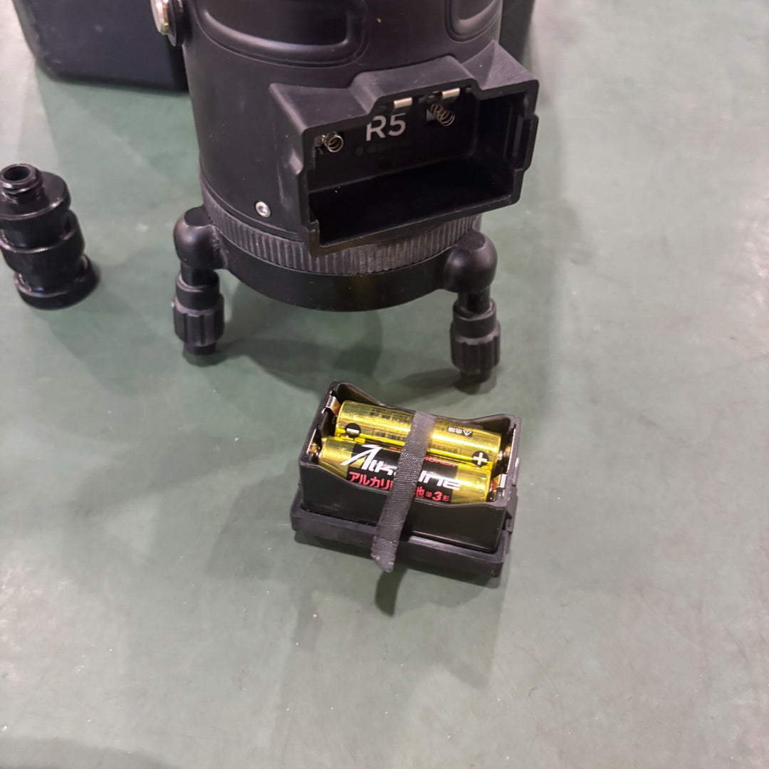 〇VOICE レーザー墨出し器 5ラインレーザー Model-R5【川口店】