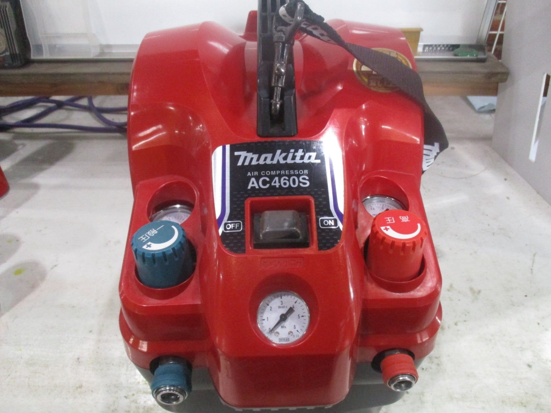 ☆マキタ(makita) 常圧/高圧エアコンプレッサー AC460SR【川口店