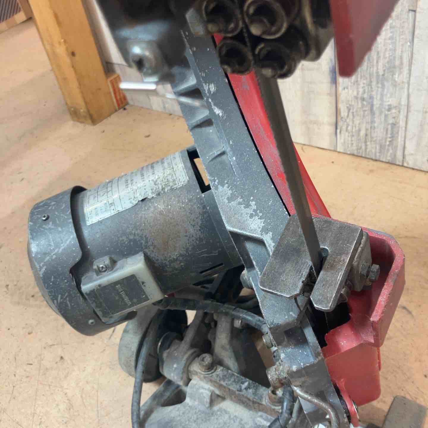 中古品/店頭受取り限定】 アサダ(ASADA) バンドソー125 【東大和店