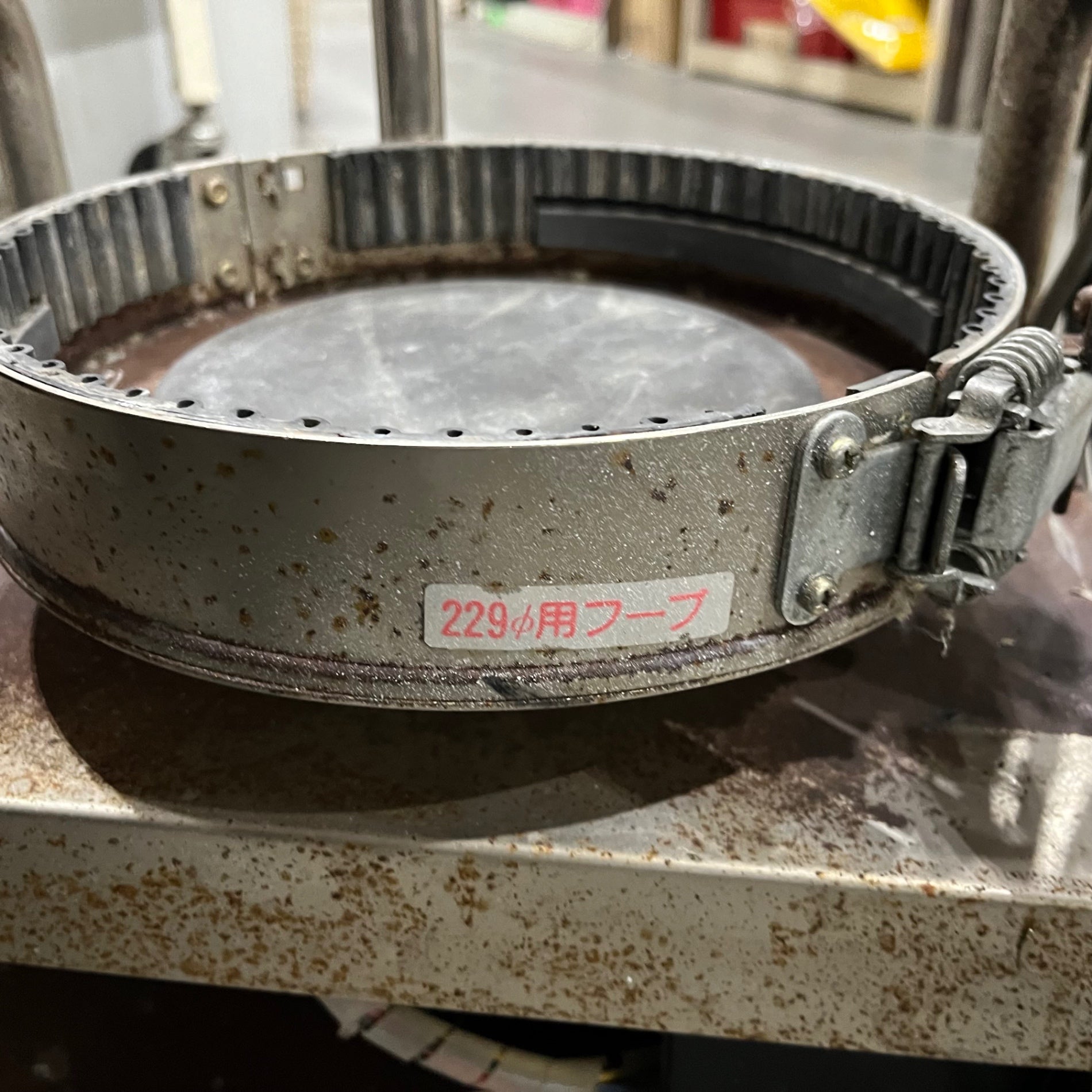 ミキスタ工業　撹拌機 シーリング材用撹拌機 | ミキスタ工業株式会社｜缶回転式撹拌機