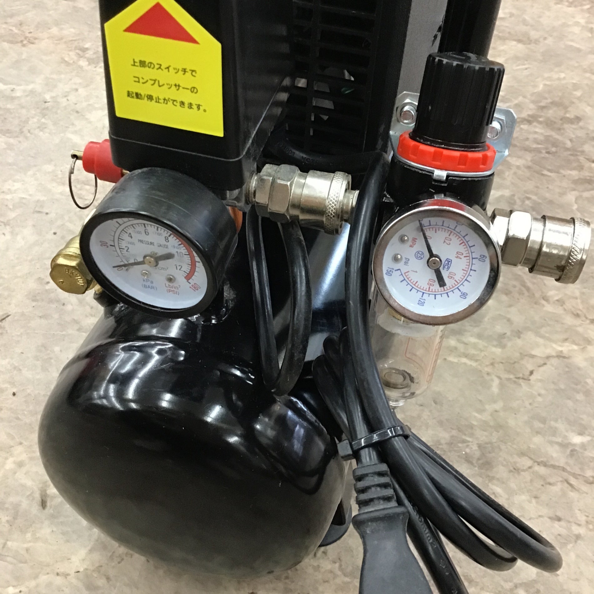 店頭受取り限定】〇SEIKOH エアーコンプレッサー ABD009BK【所沢店