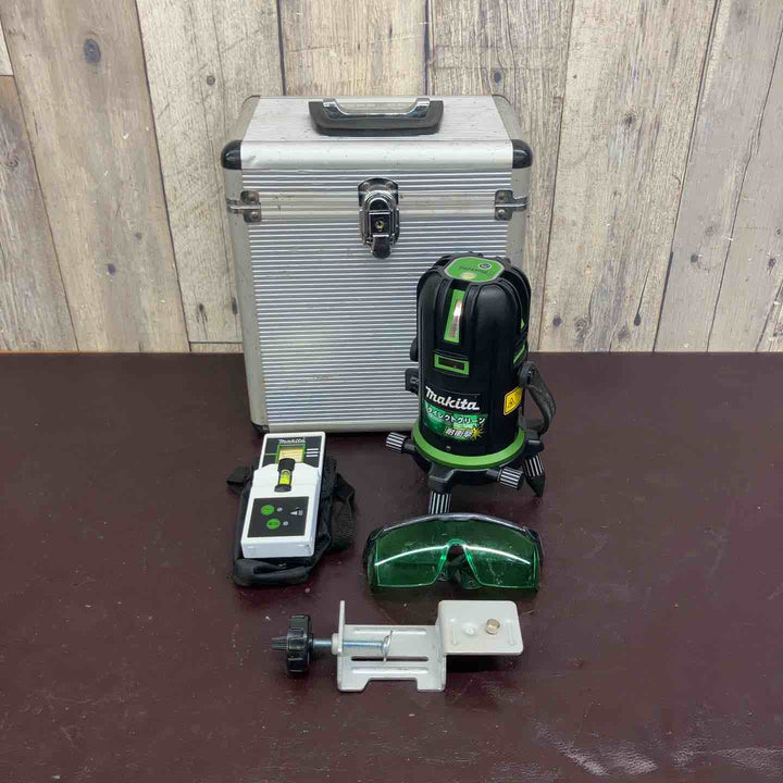 【中古品】マキタ(makita) 屋内・屋外兼用グリーンレーザー墨出し器 SK504GPZ (SK504GP)【東大和店】