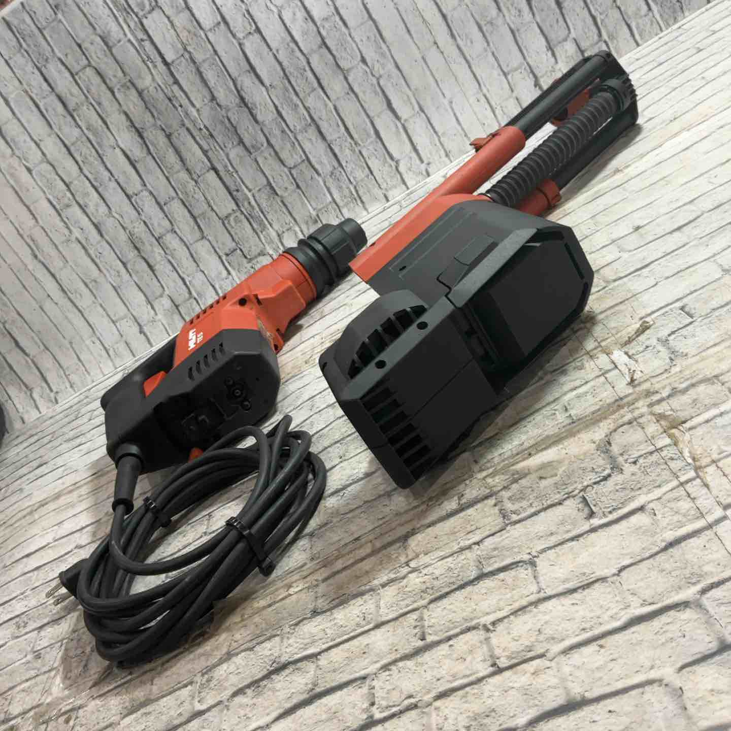 ◇ヒルティ(HILTI) ハンマドリル TE5 ケース、先端カバー3種、集塵
