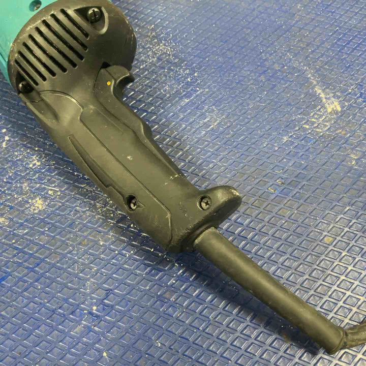 ◇マキタ(makita) 180mmディスクグラインダー GA7061【草加店】