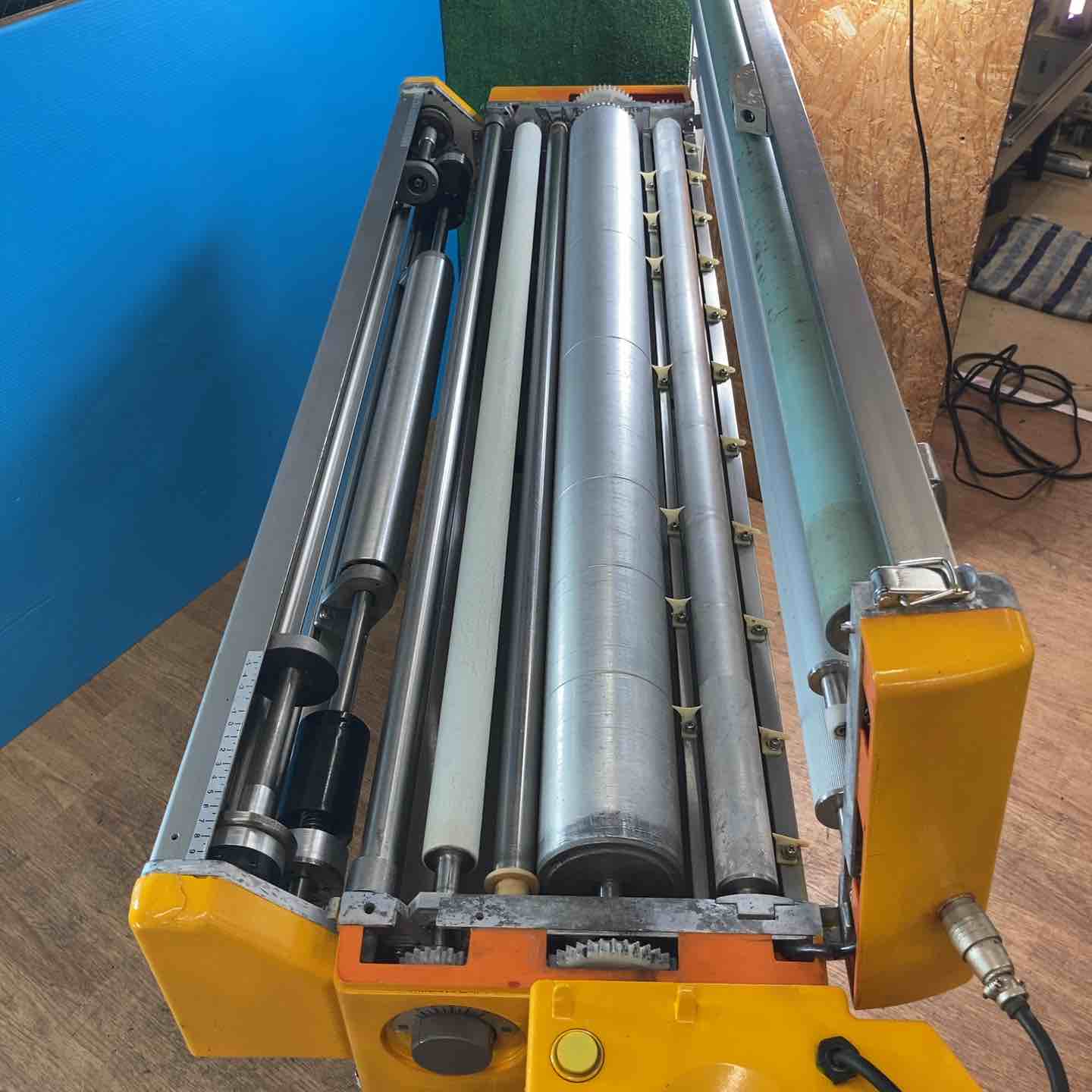 中古品/店頭受取り限定】◇極東産機(KYOKUTO) 糊付け機 Hiβ Prime30