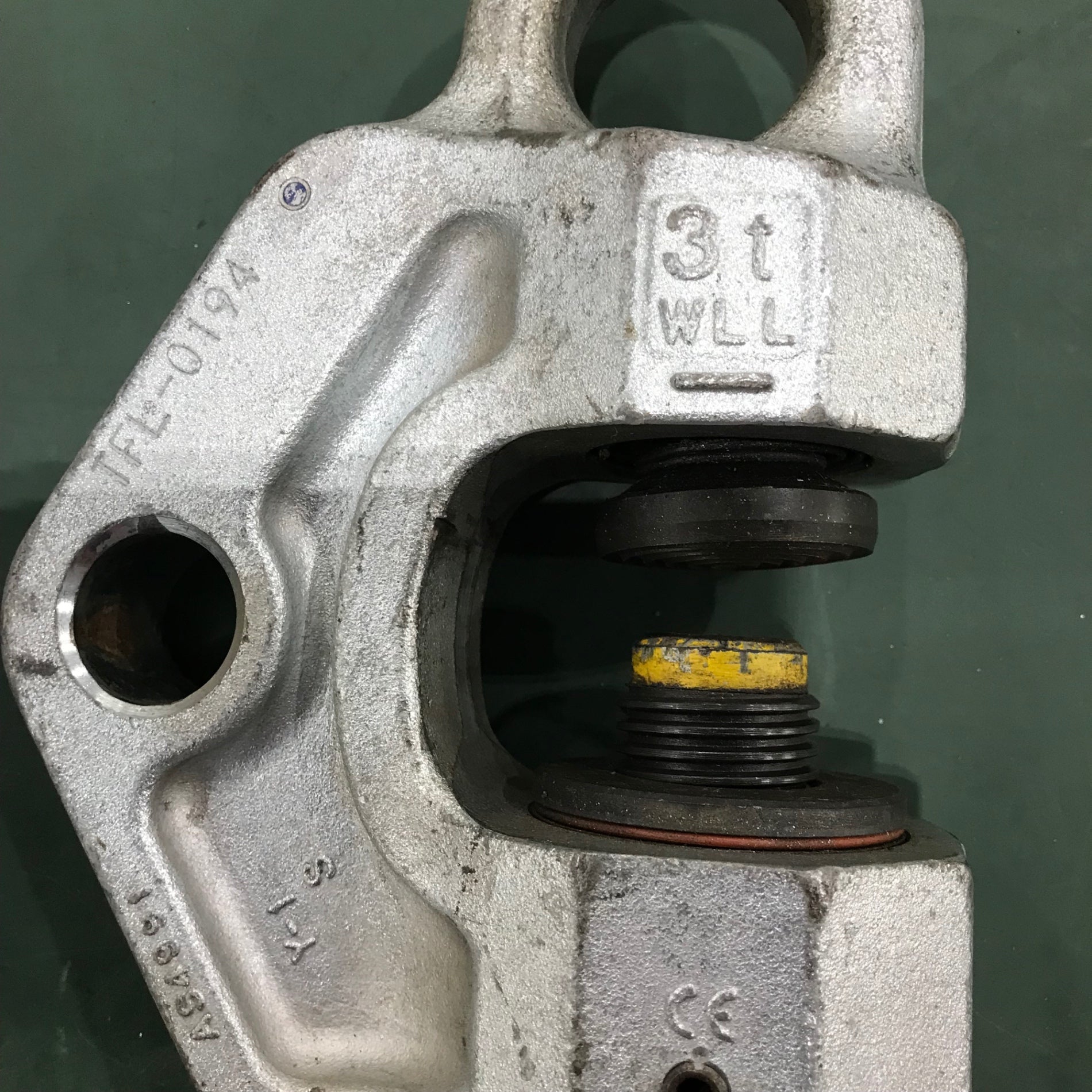 イーグルクランプ 3トン ネジ式全方向クランプ 5-35mm SBB-3ton【川口
