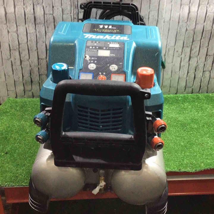 ★マキタ(makita) 常圧高圧エアコンプレッサー AC462XL【川口店】