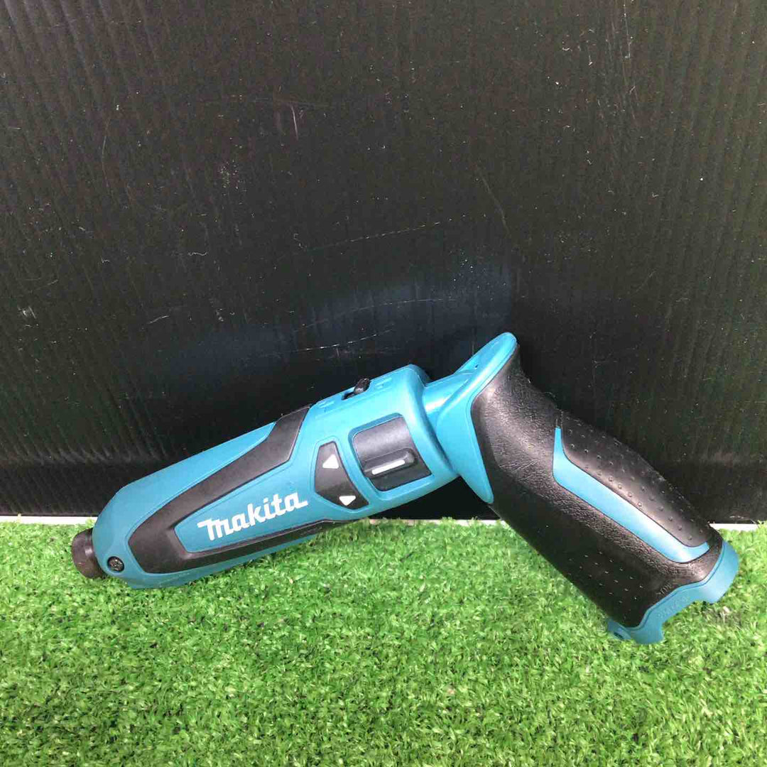 ☆マキタ(makita) 充電式ペンインパクトドライバ TD021DS バッテリー2個付き【岩槻店】