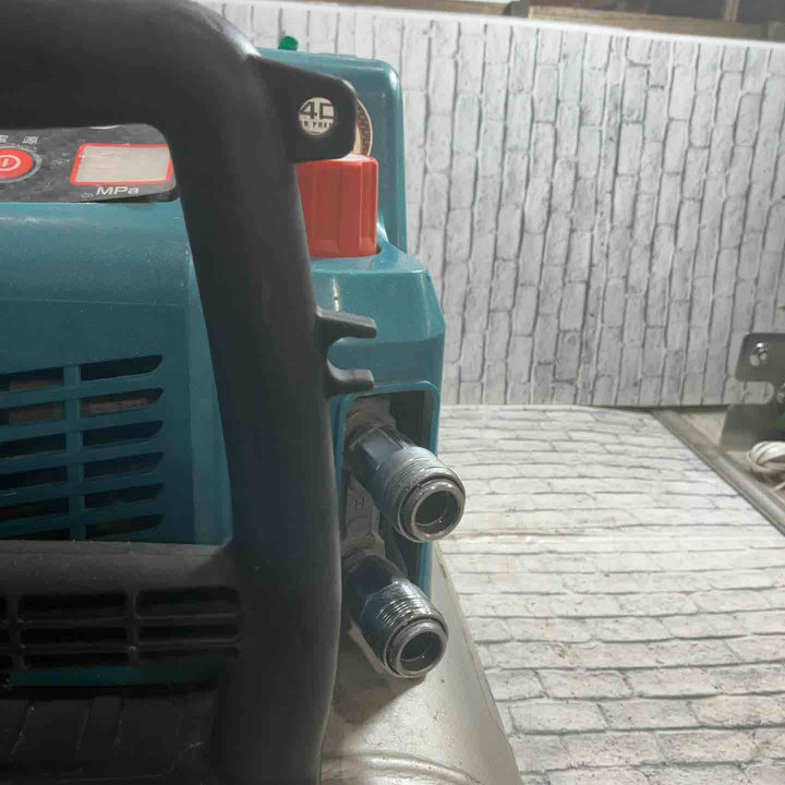 ★マキタ(makita) エアコンプレッサー AC462XGH【草加店】