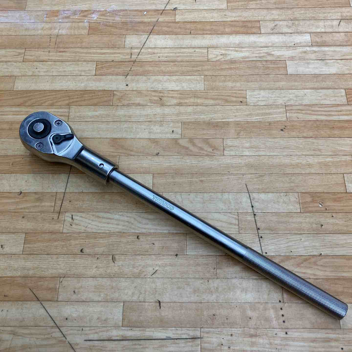 TRUSCO(トラスコ) ラチェットハンドル 差込角19.0 全長500mm TSRH6-B【柏店】